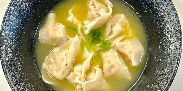 Golden Soup Chicken Wonton