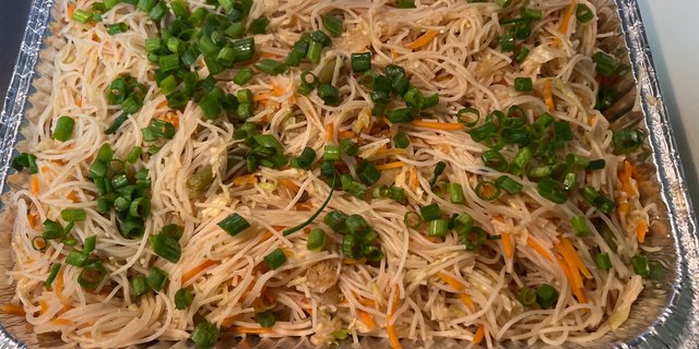 Bihon-Style Pancit Noodles
