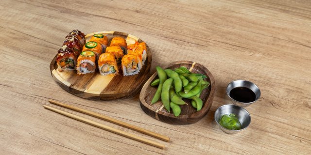 Roll Party Bento Box