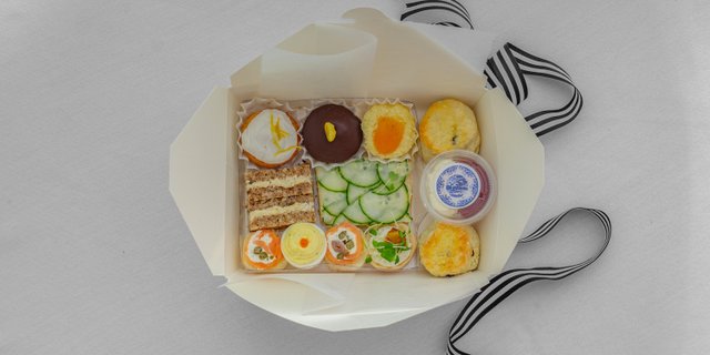 Classic Afternoon Tea Box