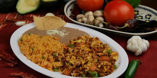 Huevos Con Chorizo