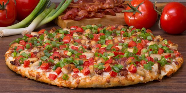 Gluten-Free Chicken Club Pizza