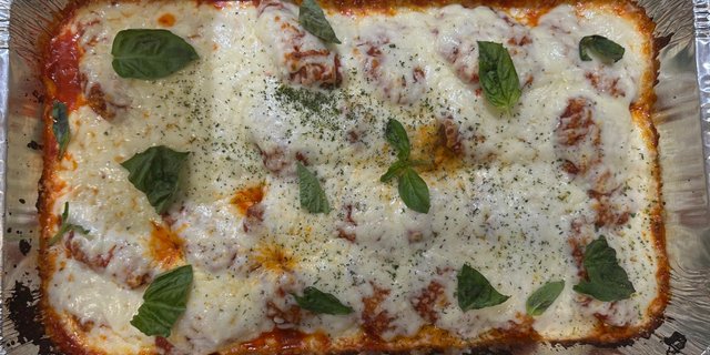 Chicken Parmesan w/ Spaghetti Tray