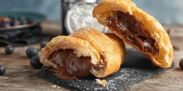 Nutella Croissant