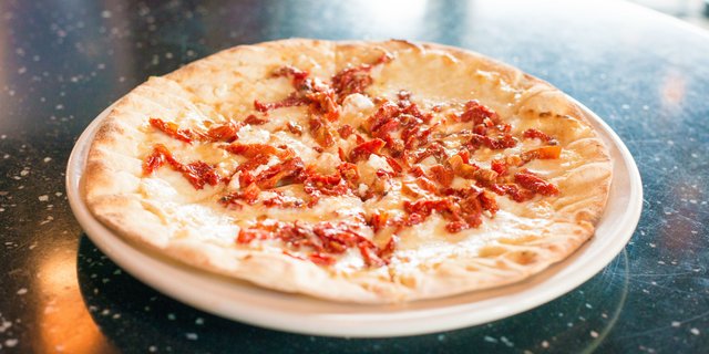 Quattro Formaggia Pizza