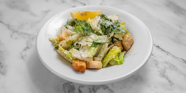 Peppercorn Caesar Salad Tray