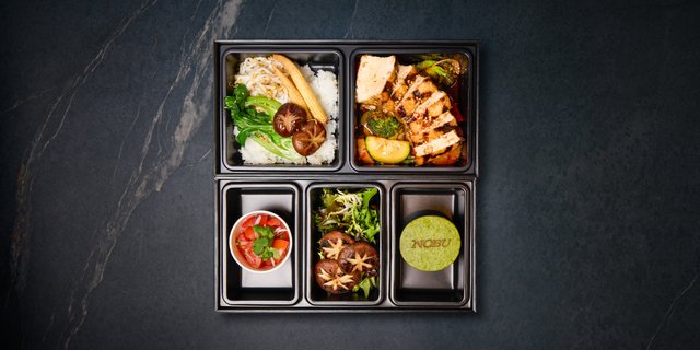 Tofu & Vegetable Spicy Garlic Lunch Bento