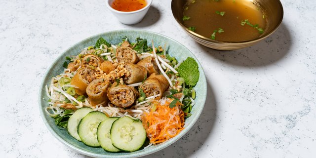 Eggroll Vermicelli Bowl