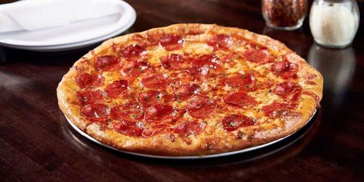 BoomBozz Pizza & Watch Bar