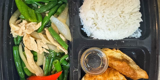 Spicy Basil Chicken Boxed Lunch