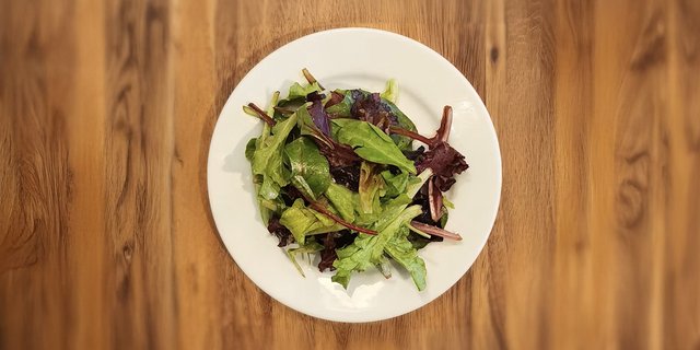 Mixed Greens w/ Balsamic Vinaigrette