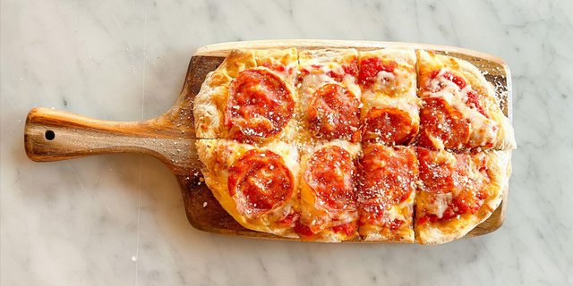 Red Sauce Pinsa