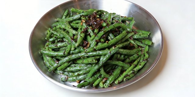 Dry Sauteed String Beans