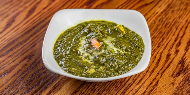 Lasooni Saag Paneer