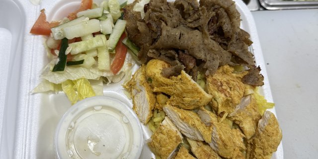 Mix Gyro & Chicken Plate