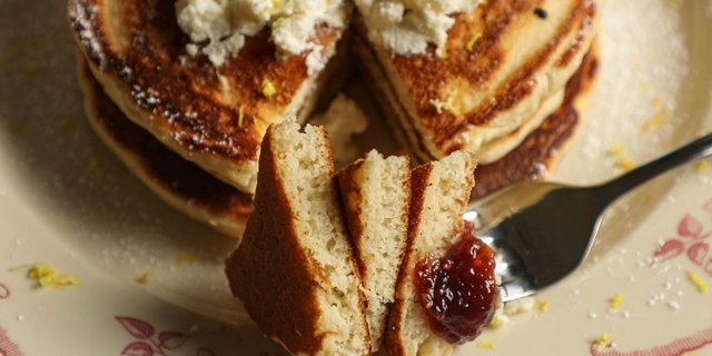 Lemon Ricotta Pancakes