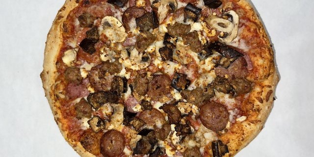 LA Super Combo Pizza