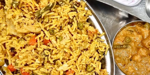 Veg Palao Catering Tray