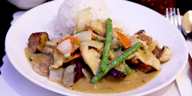 Individual Curry Chicken