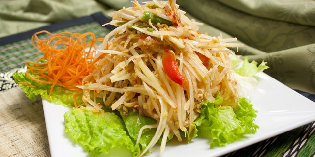Som Tom (Papaya Salad)