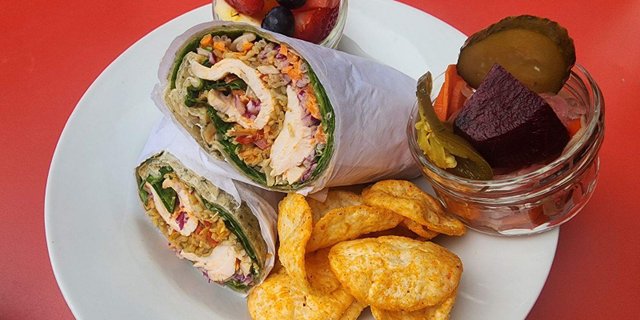 Spicy Chicken Noodle Wrap Boxed Meal