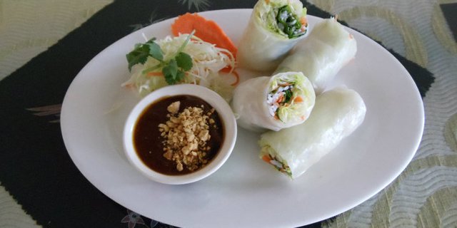 Fresh Roll Shrimp Boxed Lunch