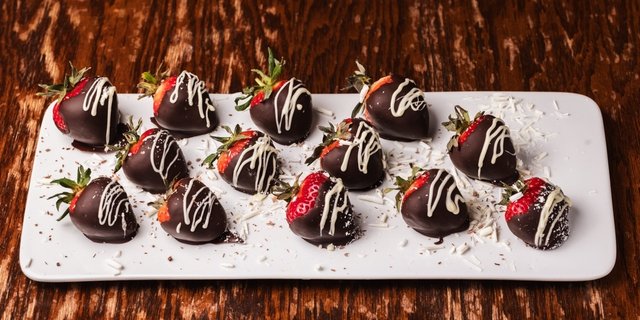 Chocolate-Dipped Strawberries