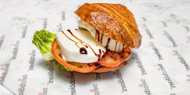 Tomato Mozzarella Sandwiches