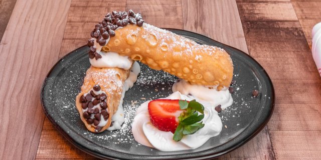 Cannoli