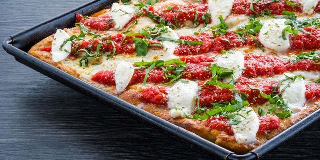 Grandma 12"x12" Pizza