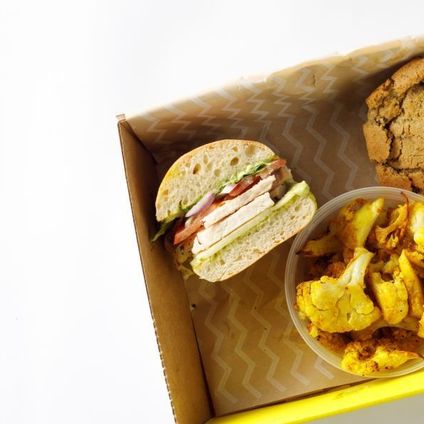 Half Sandwich Box