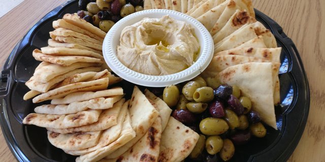Mediterranean Hummus & Olive Platter