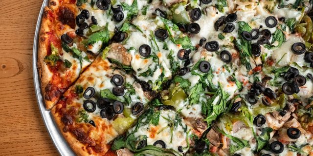Package 8 (Traditional Thin-Crust Party For 15)