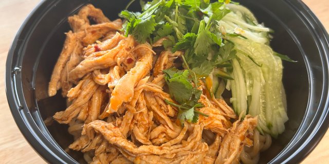 Cold Spicy Chicken Dry Noodles