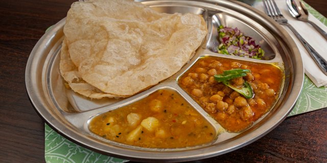 Halwa Puri Chana