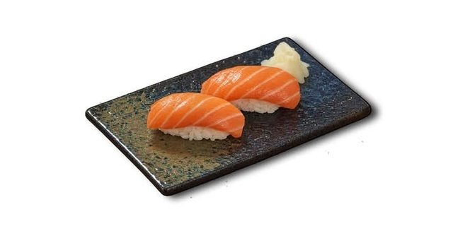 Salmon Sushi (4 Pieces)