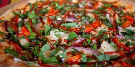Large Pho Shizzle Pizza