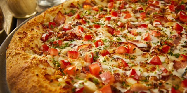 Gluten-Free Chicken Bacon Ranch Pizza