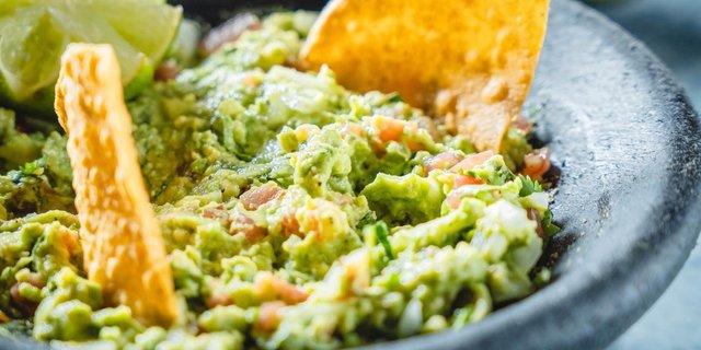 Chips & Guacamole