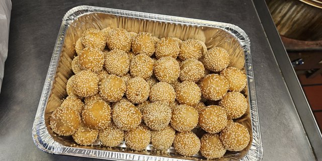 Bite-Size Sesame Ball Tray