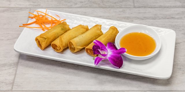 Phuket Crispy Rolls
