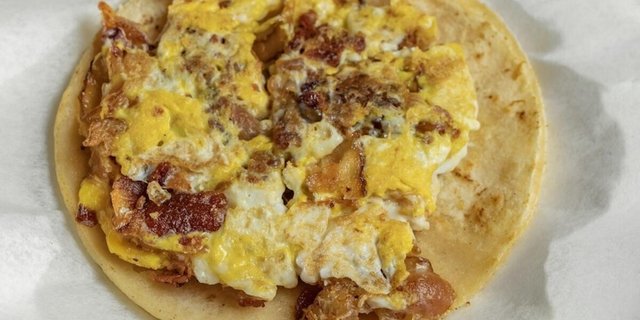 25 Breakfast Tacos w/ Flour Tortillas