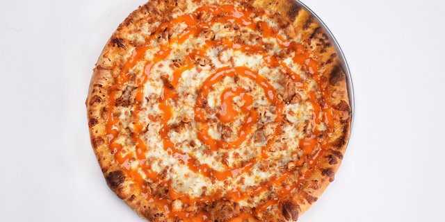 Sweet Hot Buffalo Chicken Pizza