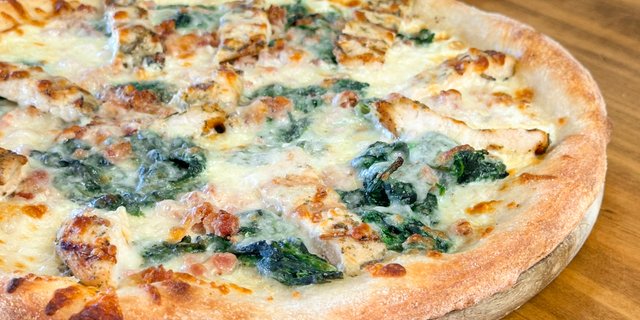 18" Leave it to Us Pizza