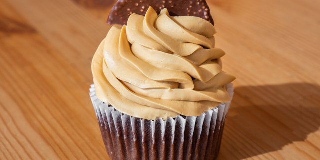 Chocolate Dulce De Leche Cupcake