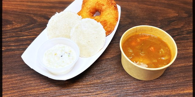 Idli Vada Combo