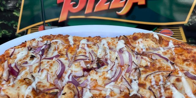 Buffalo Chicken Flatbread