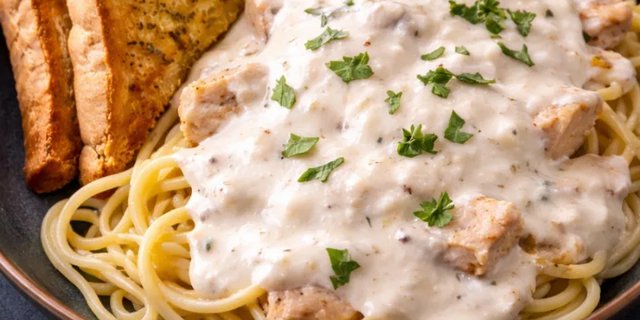 Chicken Alfredo Pasta