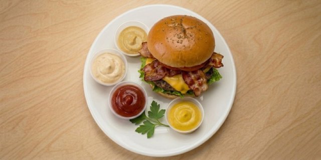 Bacon Cheeseburger
