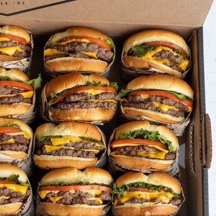 20 PERSON SIGNATURE BURGER AND SANDWICH TRAY